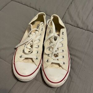Converse tennis shoes - good condition!